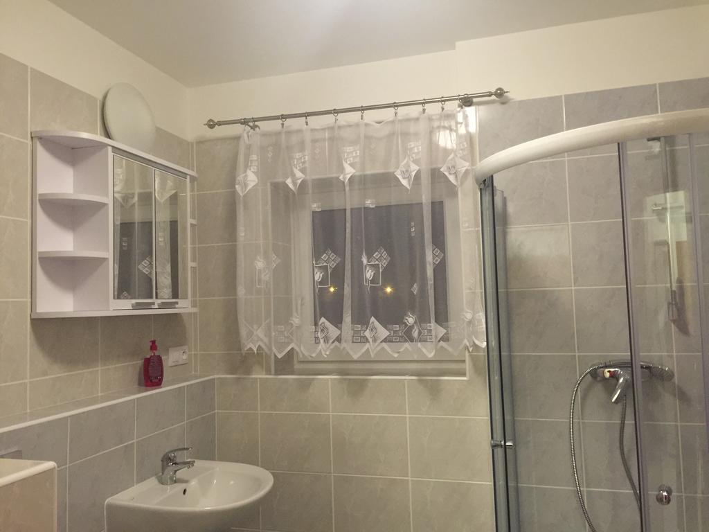 Apartman Na Lukach - Kopretina Třeboň Εξωτερικό φωτογραφία