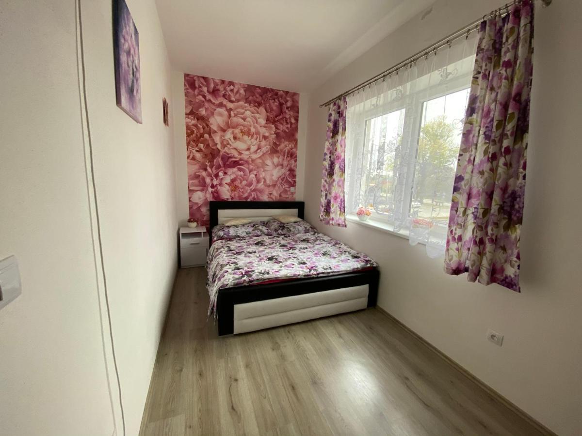 Apartman Na Lukach - Kopretina Třeboň Εξωτερικό φωτογραφία